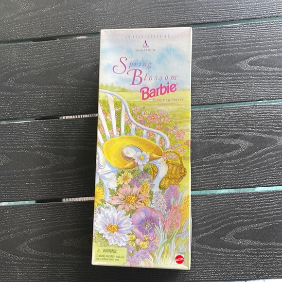 - ✨ Vintage NRFB Spring Blossom Barbie ~ Avon exclusive - Picture 5 of 10